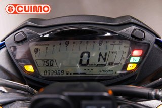 SUZUKI GSX S 750