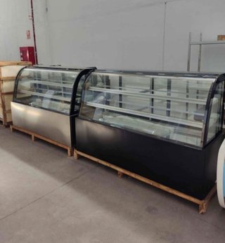 Vitrina refrigerada de pastelería
