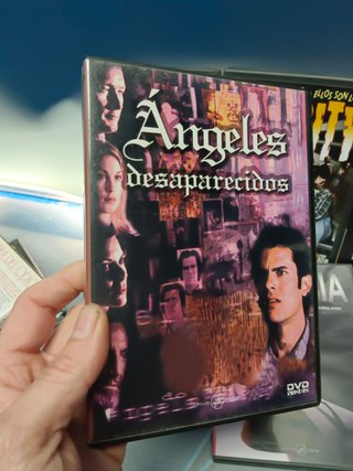 Lote de 8 DVDs con películas de drama, suspense y thriller.