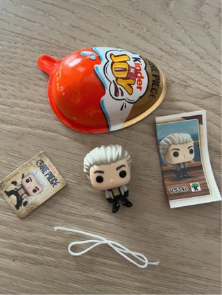 Kinder Joy Smoker One Piece Figura