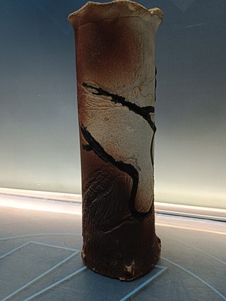 Escultura, florero, cerámica 26 cm.