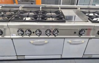 Cocina industrial 4 fuegos con horno y plancha