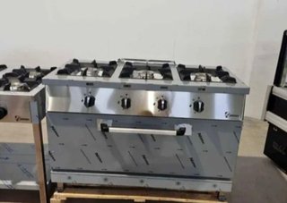 Cocina industrial 3 fuegos con horno