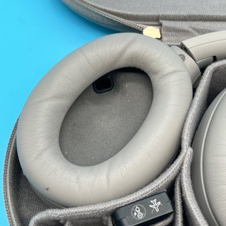 - Sony WH1000XM4 auriculares inalámbricos
