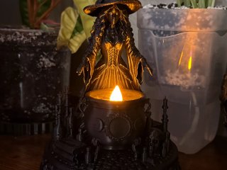 Bruja con Caldero para Vela Té