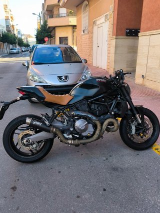 Ducati Monster 821 Negra