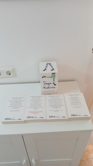 Estuche Saga Valeria — Elísabet Benavent —4 Libros