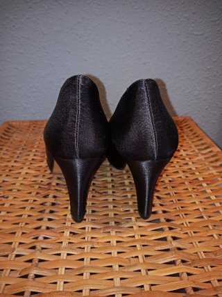 Zapatos de tacón negros