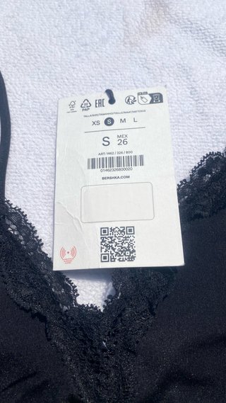 Top de tirantes con encaje de Bershka (Nuevo con
