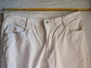 Lote variado de pantalones de mujer