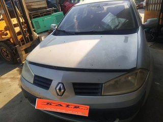 PARAGOLPES DELANTERO RENAULT MEGANE II FAMILIAR Authentique Confort