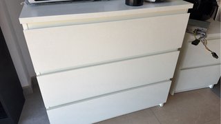 Nevera, lavadora y muebles