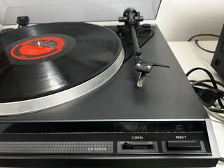 Tocadiscos Onkyo CP1007A