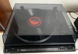 Tocadiscos Onkyo CP1007A