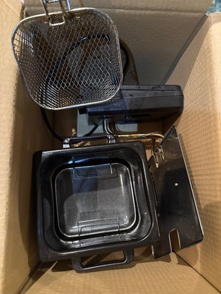 Freidora de aceite con cesta