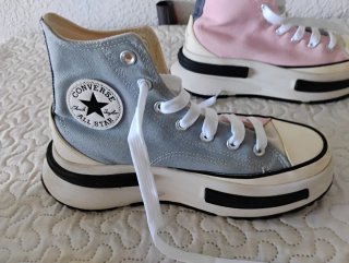 Converse rosas y blancas