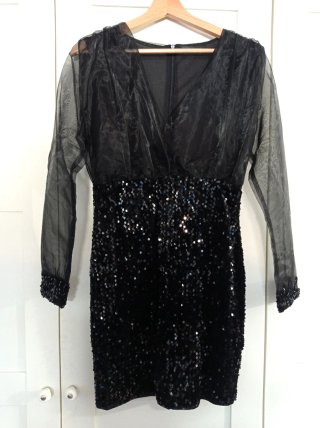 Abito da sera con paillettes nero