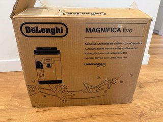 Macchina da caffè Delonghi Magnifica Evo nera