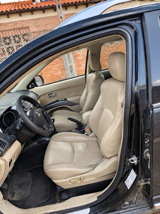 Mitsubishi Outlander 2008 - 7 Plazas
