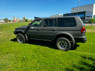 Mitsubishi montero sport 2003