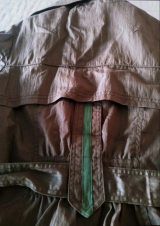 Gabardina Naurana Talla M Marrón Dorada
