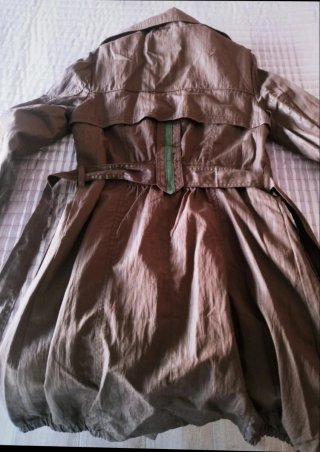 Gabardina Naurana Talla M Marrón Dorada