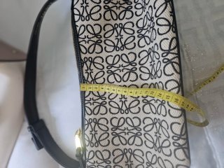 Bolso Loewe Beige y Negro