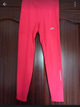 Leggings deportivos rosas con bolsillos
