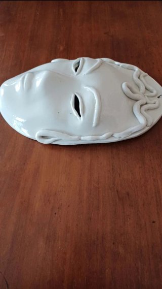 Maschera artigianale in ceramica