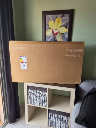Samsung 43 Crystal UHD Smart TV