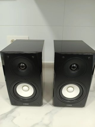 Altavoces Yamaha NS-BP 182 Negros