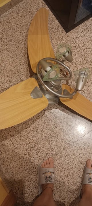 Lámpara con ventilador de techo