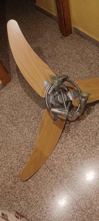 Lámpara con ventilador de techo