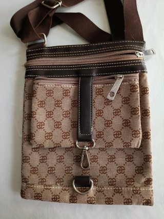 Bolso tipo bandolera sin estrenar