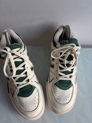 Zapatillas Adidas Blancas y Verdes