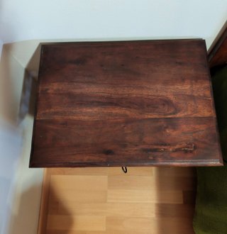 2 Mesitas de noche de madera