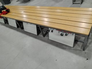 Estanterías y accesorios para tienda