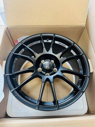 Llantas OZ Ultraleggera 5x100 17"  7.5x17 ET35