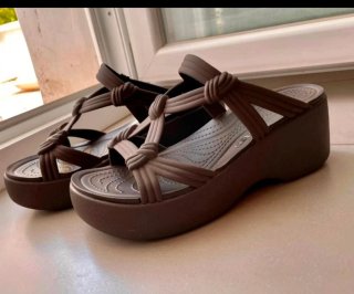 Sandalias Crocs Chocolate Talla X