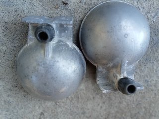 Bebedero aluminio fundido con lengüeta