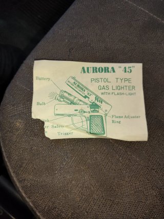Mechero PISTOLA PENGUIN AURORA '45