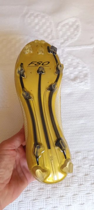 Scarpe da calcio Adidas F50 per bambini, taglia 35