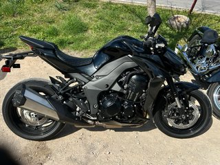 Kawasaki Z1100 Naked Negra