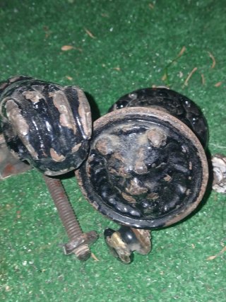 Picaporte antiguo mano y pomo