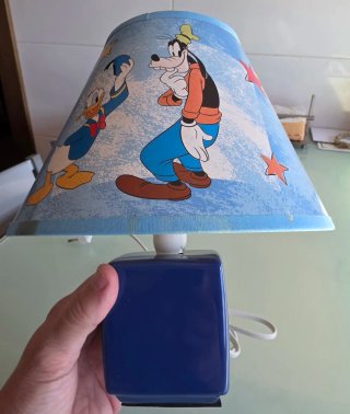 Lámpara infantil Mickey Mouse y amigos