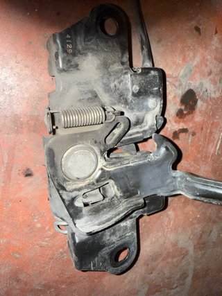Cerradura Capó Mazda CX5
