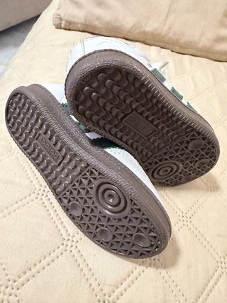 Tenis Adidas Blancos y Verdes