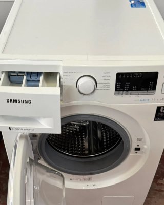 LAVADORA SECADORA SAMSUNG DE 8 KILOS EN BLANCO