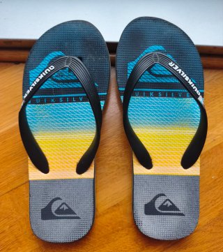 Chanclas Quiksilver. Miden de largo 25cm