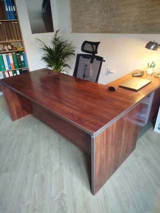Mesa de despacho con ala y cajonera archivador